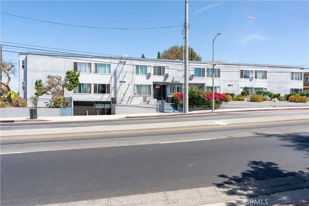 13061 Vanowen Street, North Hollywood