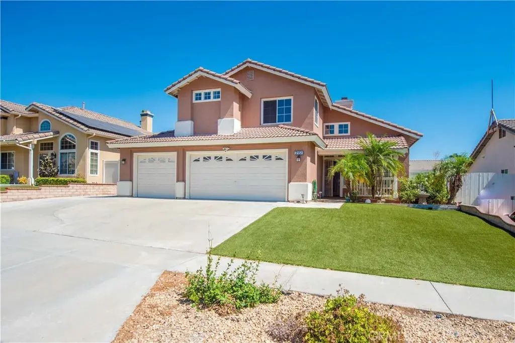2151 Bowdoin Street, Corona