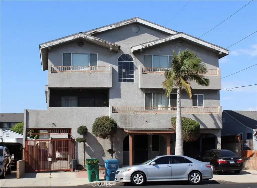 4707 W 120th Street, Hawthorne