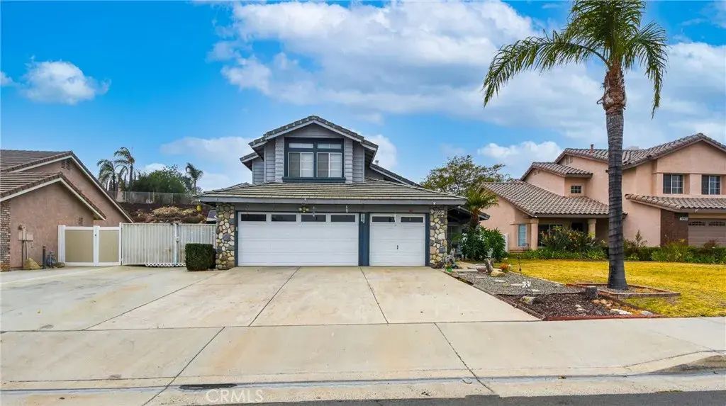13057 Fescue Court, Corona