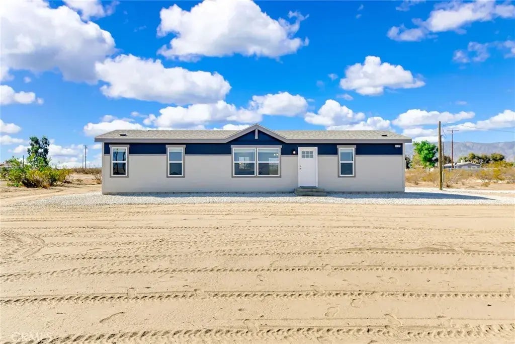 3727 South Street, Phelan