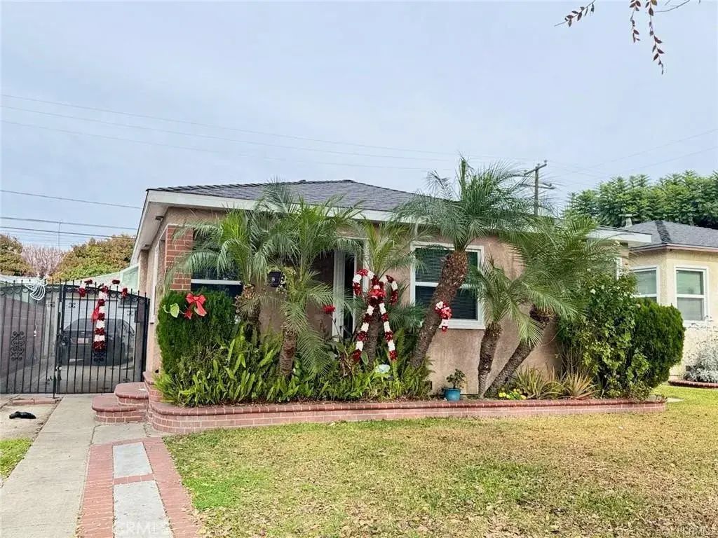 251 E Scott Street, Long Beach