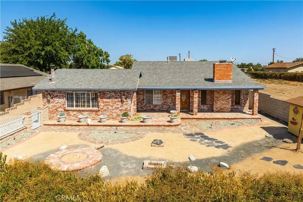 4229 W Avenue L8, Lancaster