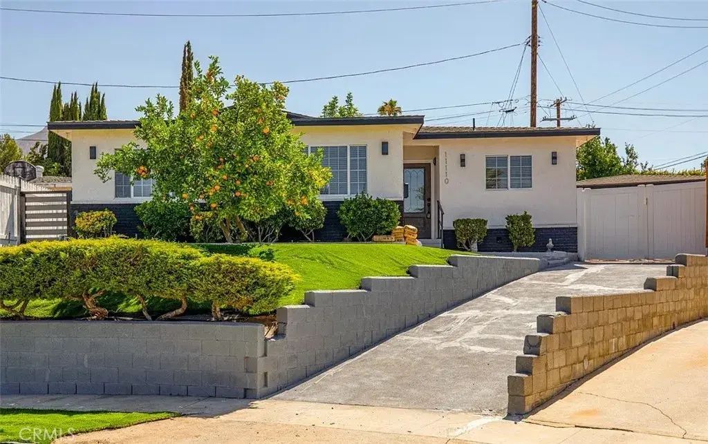 11110 Odell Avenue, Sunland