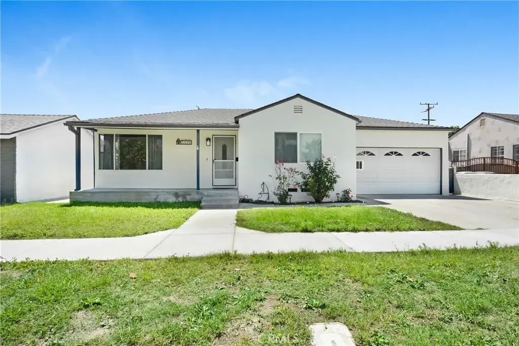 5526 W 117th Street, Inglewood