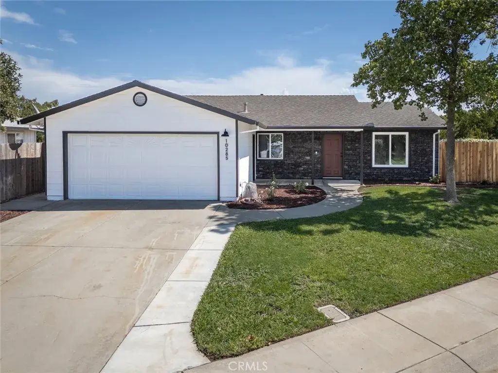 10285 Orchard Way, Live Oak