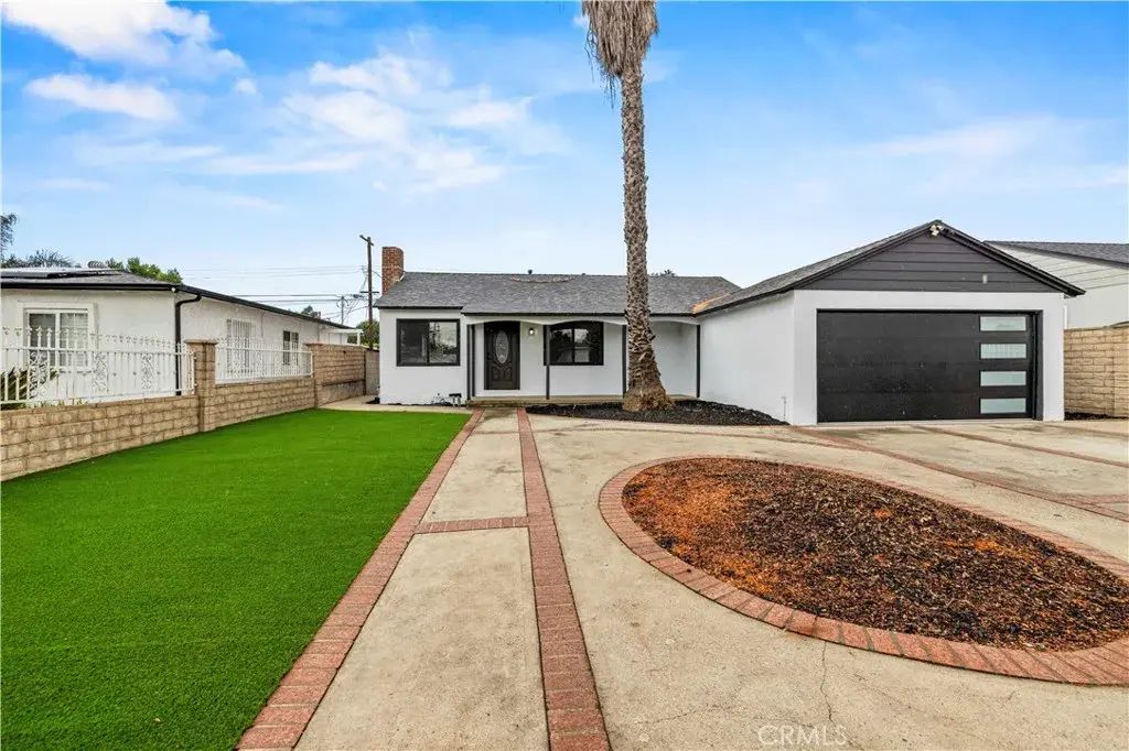 8831 Tyrone Avenue, Panorama City