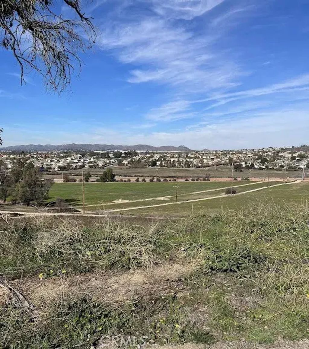 30925 Nicolas Road, Temecula