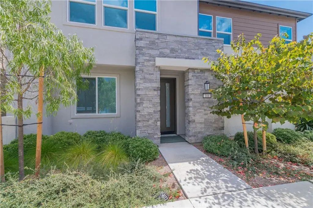 168 Sash, Irvine
