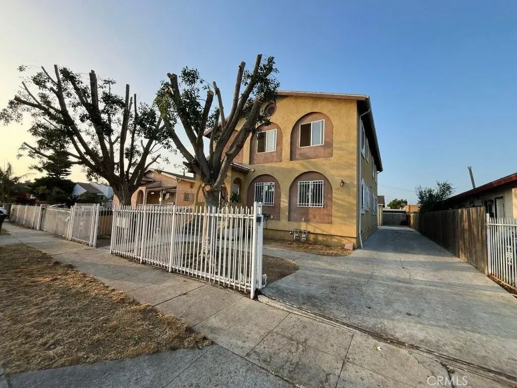 1633 E 81st Street, Los Angeles