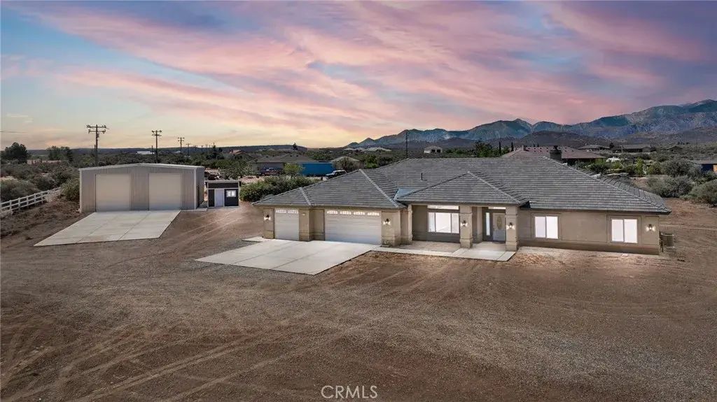 8482 Tumbleweed Road, Phelan