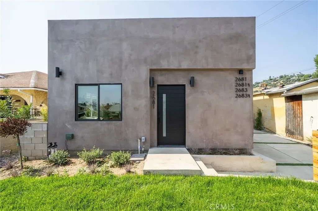 2681 Roseview Avenue, Los Angeles
