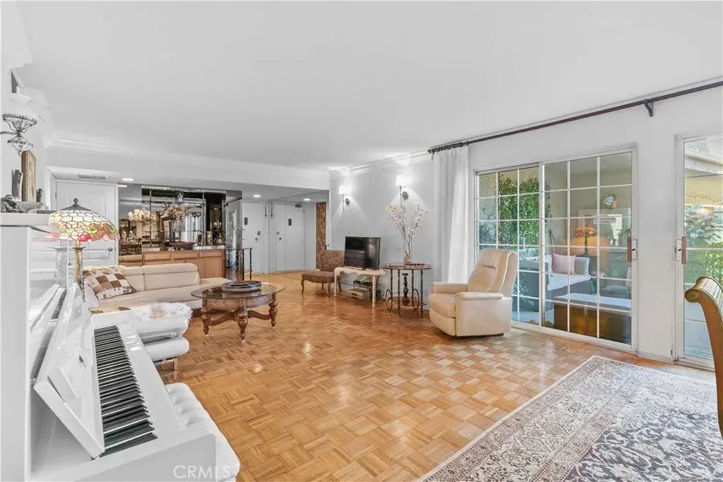 4647 Willis Avenue 209, Sherman Oaks