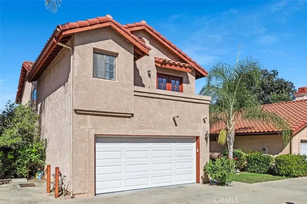 18352 Keswick Street 2, Reseda