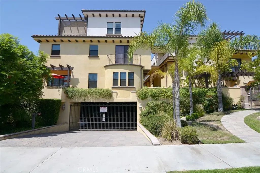 347 Milford Street 102, Glendale