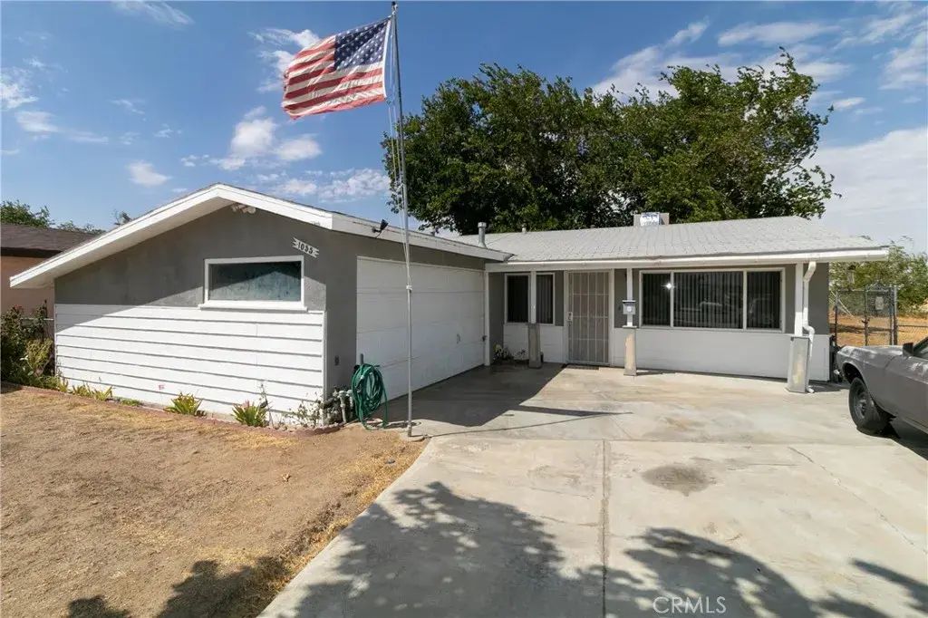 1055 E Avenue P5, Palmdale