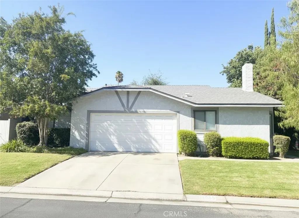 8955 Paddington Drive 19, Riverside