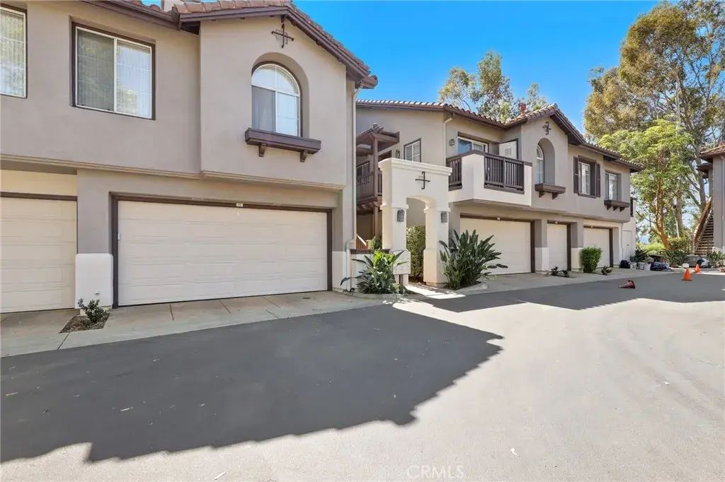 2960 Champion Way 1208, Tustin