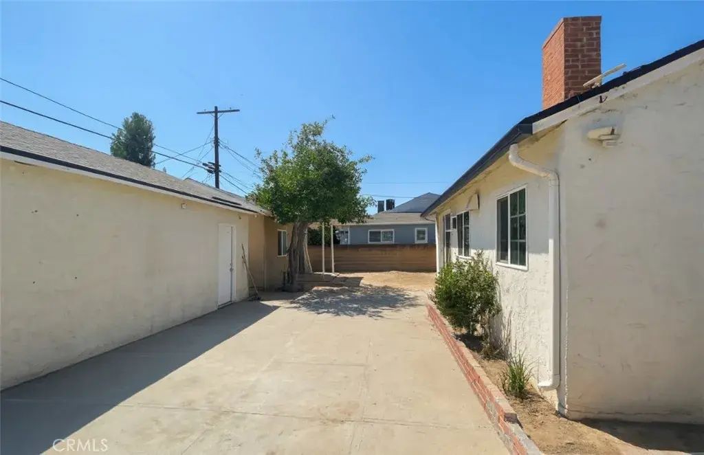 7354 Vanalden Ave, Reseda