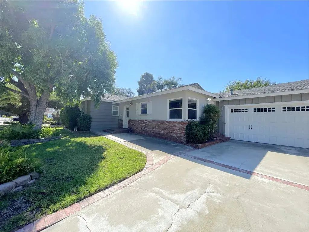 1338 E Cypress Avenue, Glendora