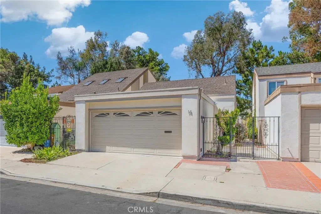 14 Willow Tree Lane, Irvine