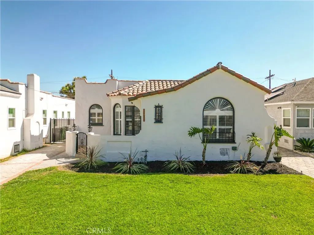 1950 W 79th Street, Los Angeles