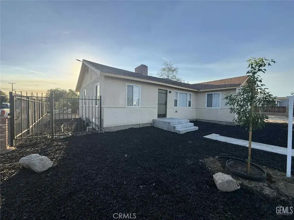 214 Madison Street, Bakersfield