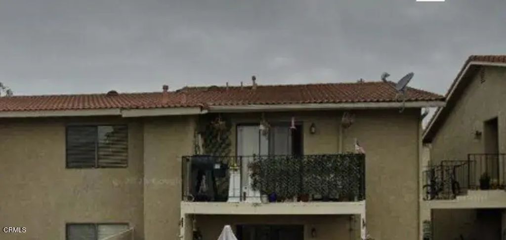 324 W Santa Barbara Street, Santa Paula