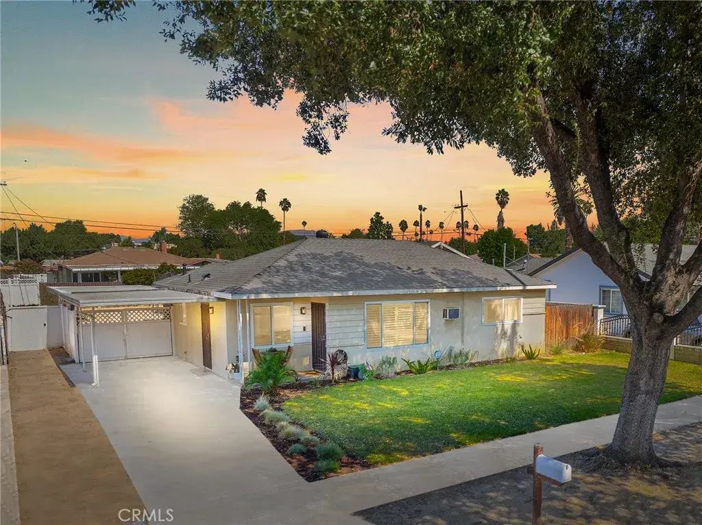 4055 Canterbury Road, Riverside