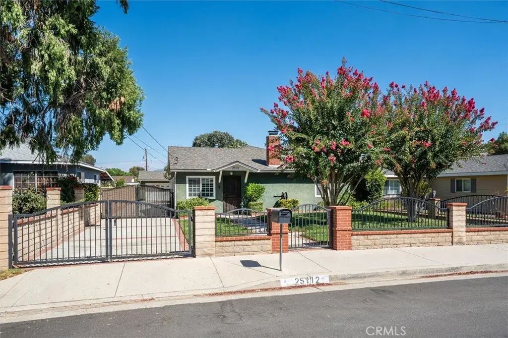 25112 De Wolfe Road, Newhall