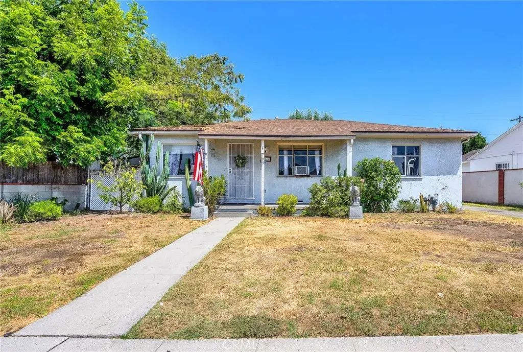 8748 Sylmar Avenue, Panorama City
