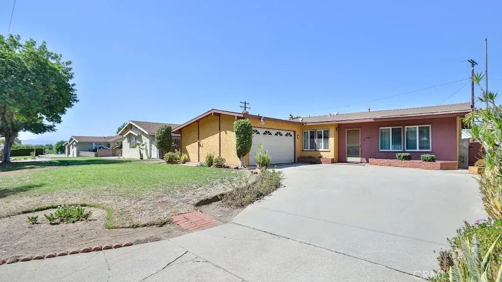 1271 N Starcrest Drive, Covina