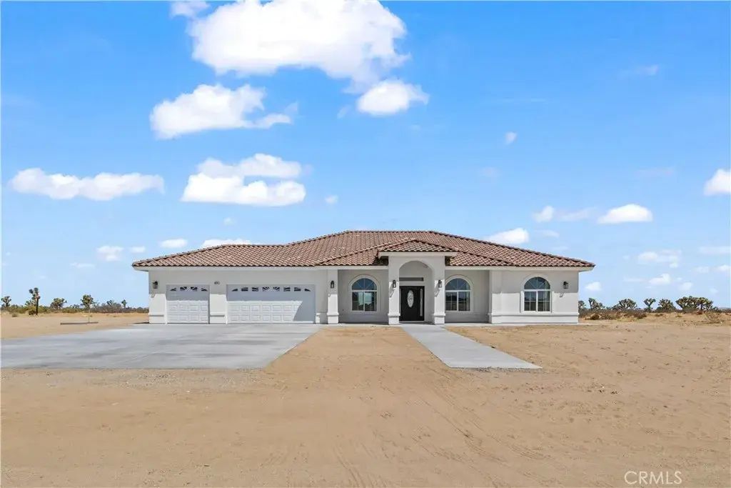 6374 Cayucos Drive, Phelan