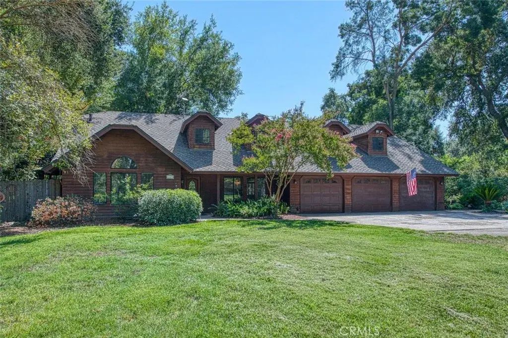 1173 S Riverbend Avenue, Sanger