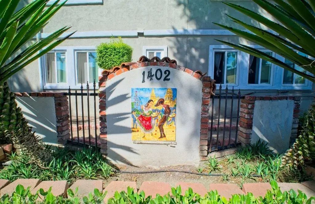 1402 S Minnie Street South, Santa Ana