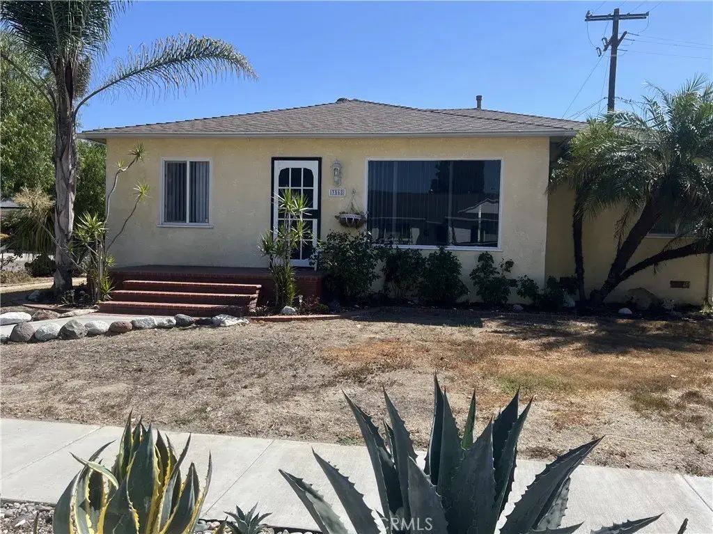 3568 Roxanne Avenue, Long Beach