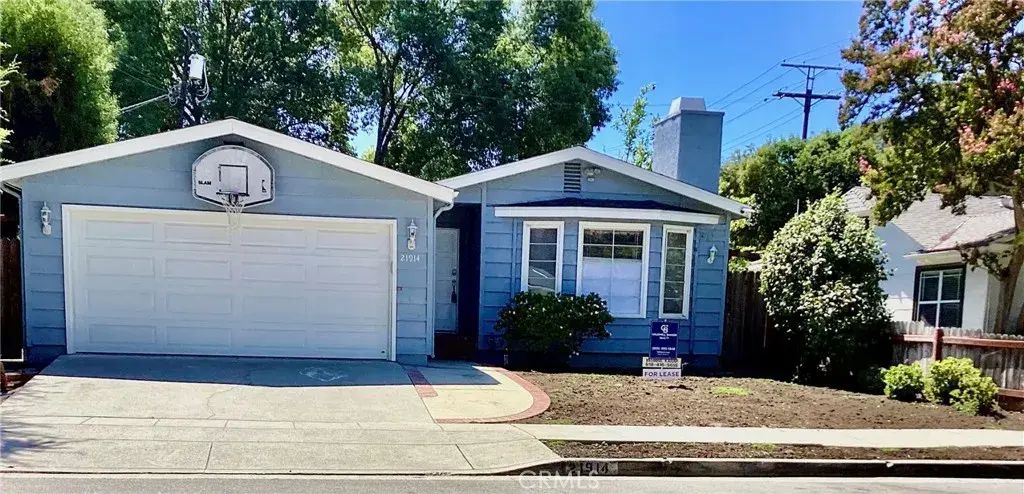 21914 Galvez Street, Woodland Hills