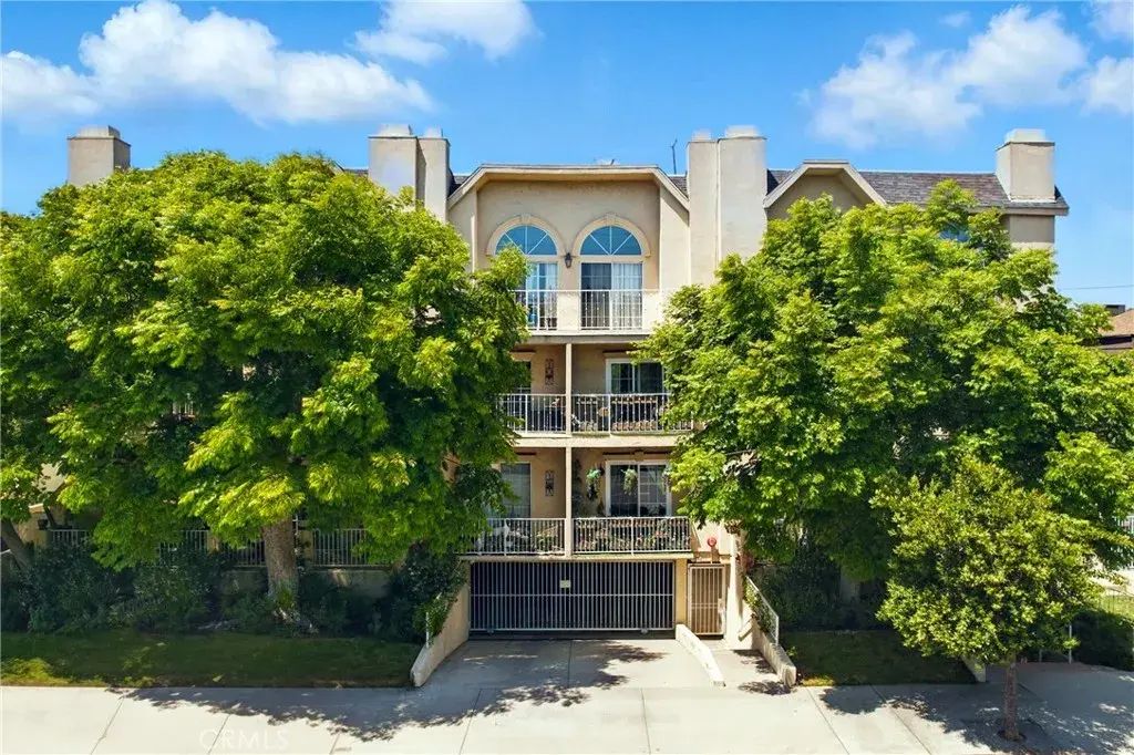 11445 Moorpark Street 12, Studio City