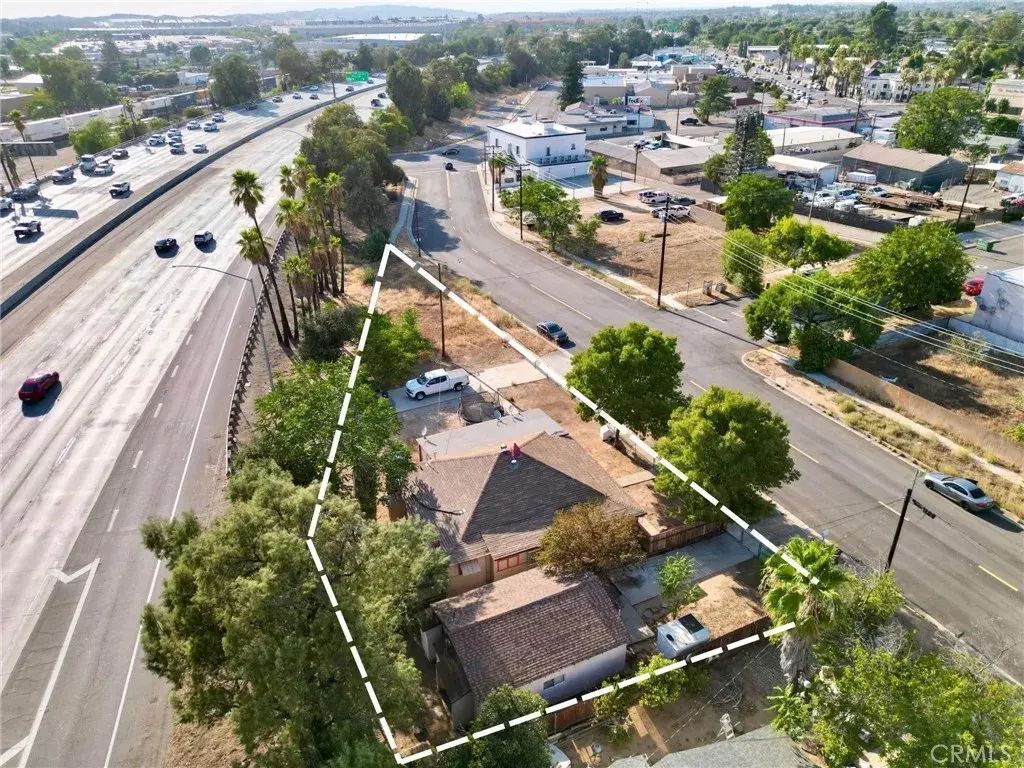 207 E 5th Street, Beaumont