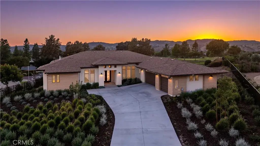 699 Waterford Court, Paso Robles