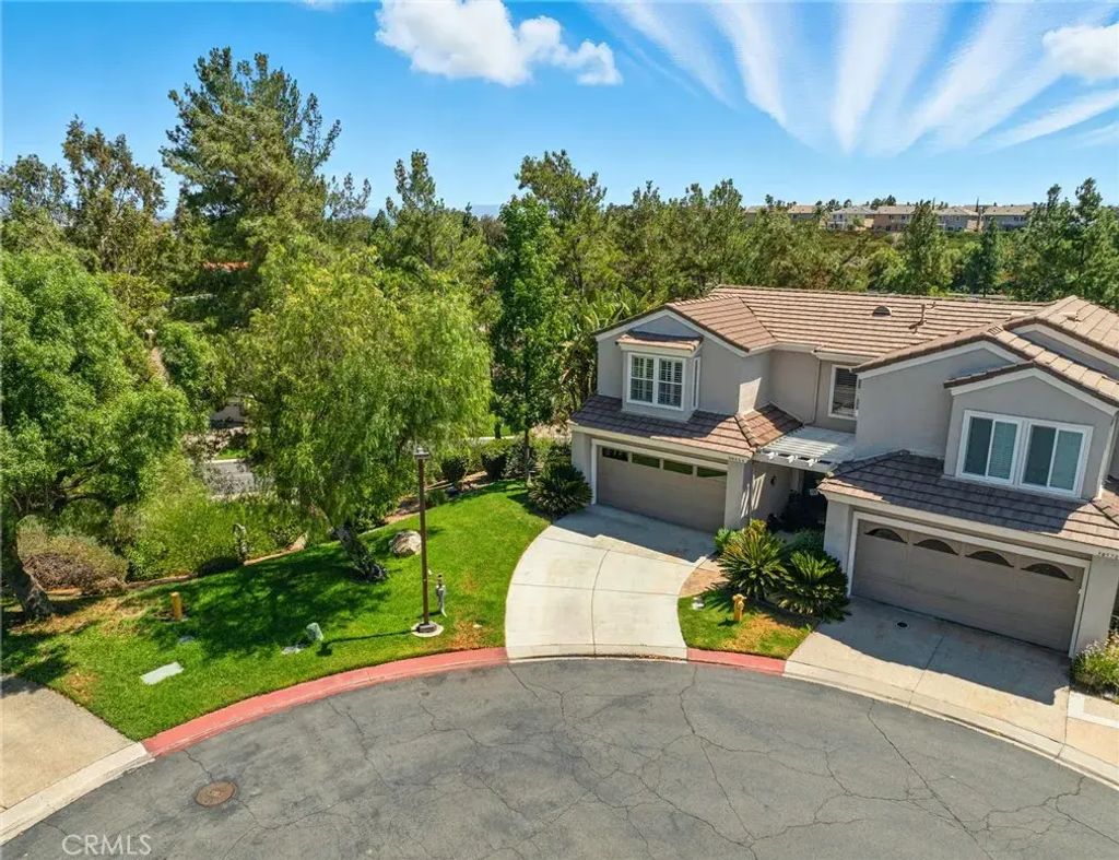 38554 Lochinvar Court, Murrieta