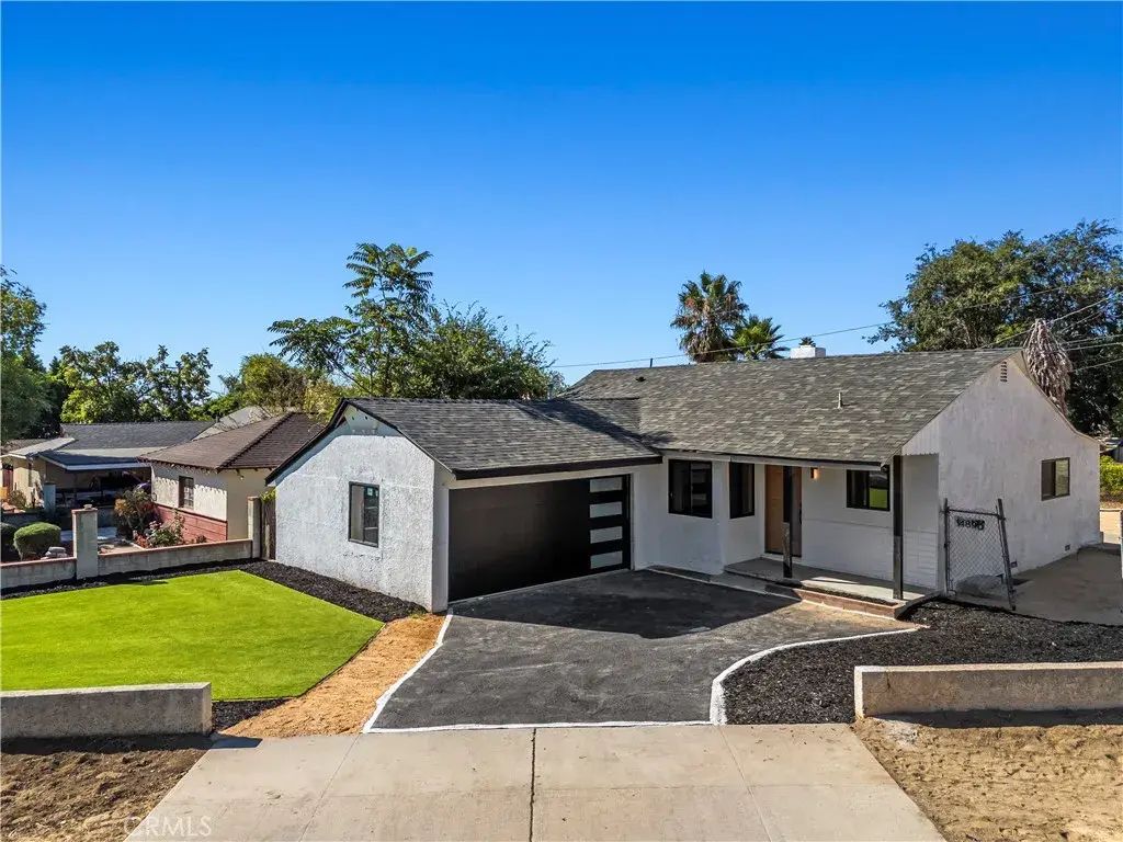 14890 Foothill Boulevard, Sylmar