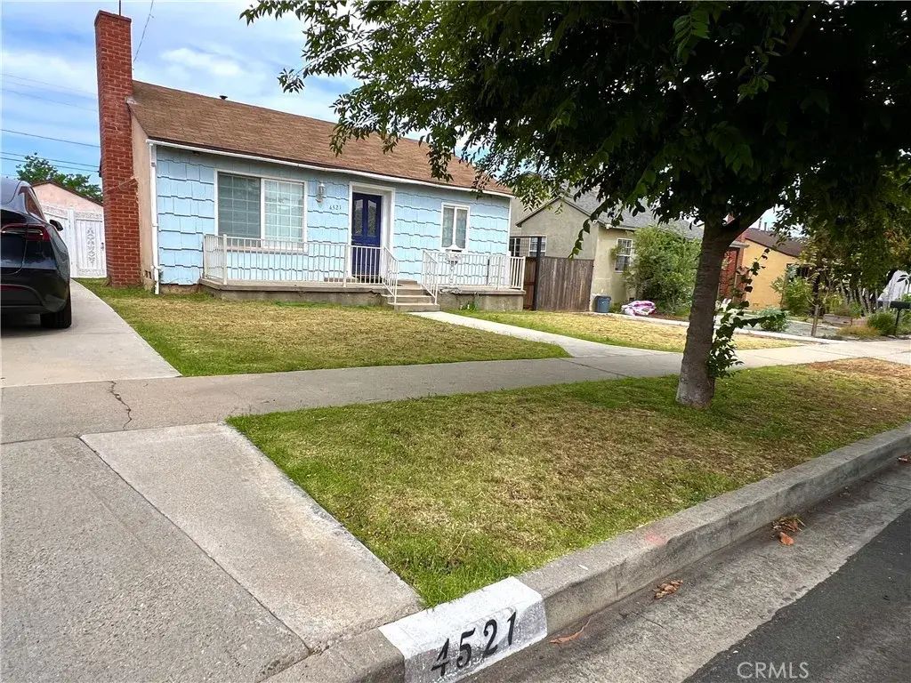 4521 Whaley, Long Beach