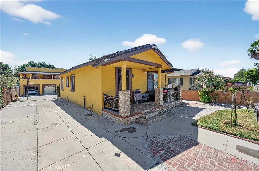1008 E 74th Street, Los Angeles