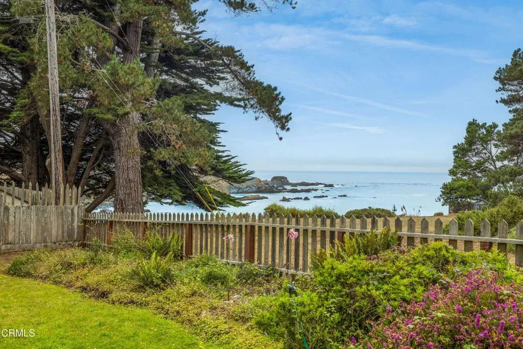 31301 Bay View Avenue, Fort Bragg