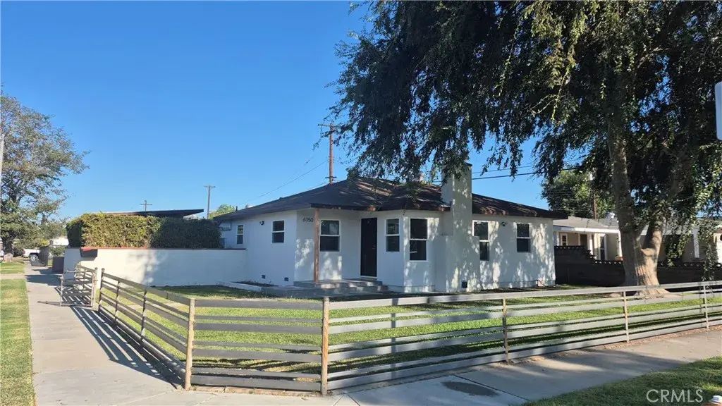 6350 Coronado Avenue, Long Beach