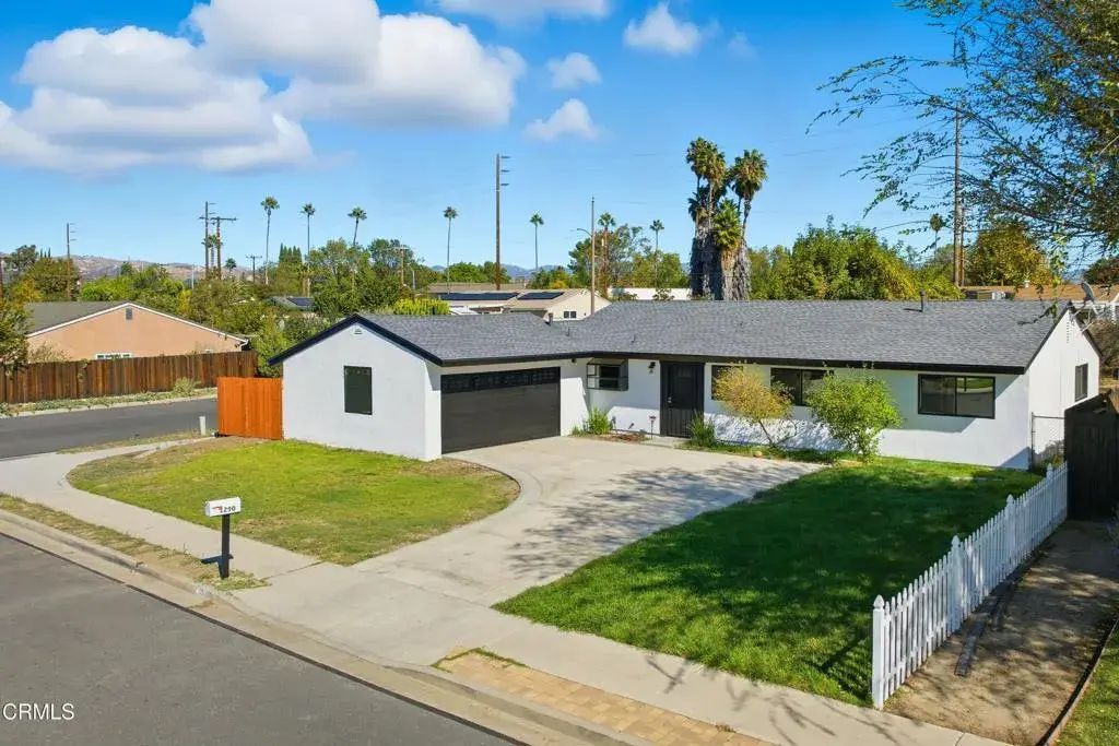 1290 Lawrence Circle, Simi Valley