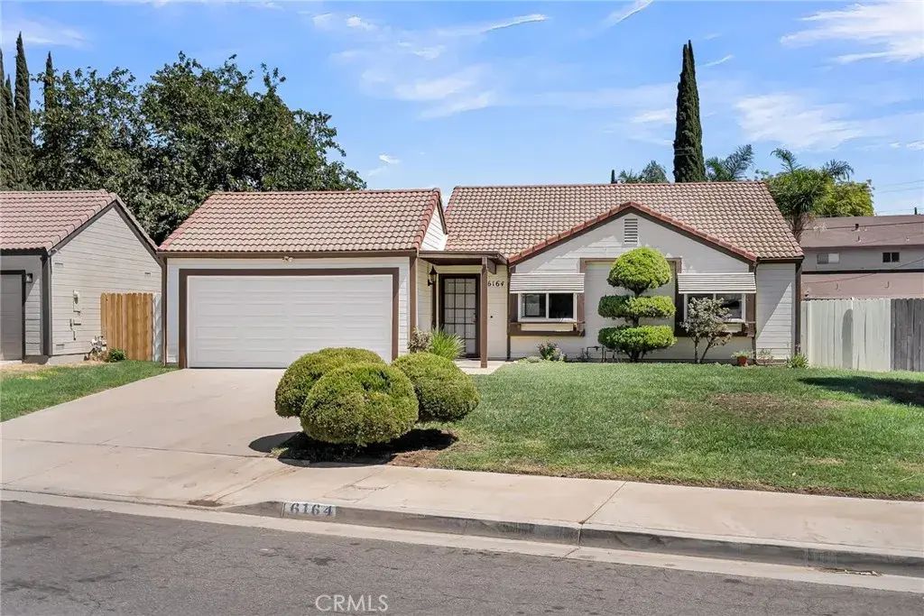 6164 Goldenrod Lane, Riverside