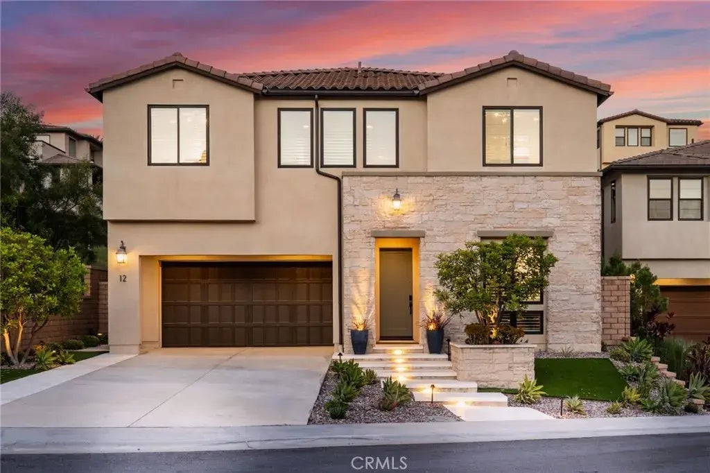 12 Lontano, Lake Forest