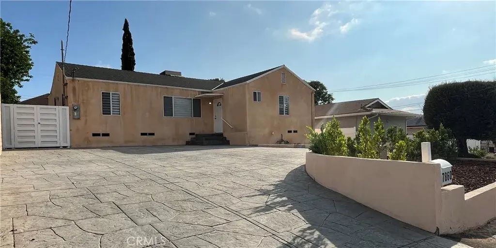 7860 Wentworth Street, Sunland